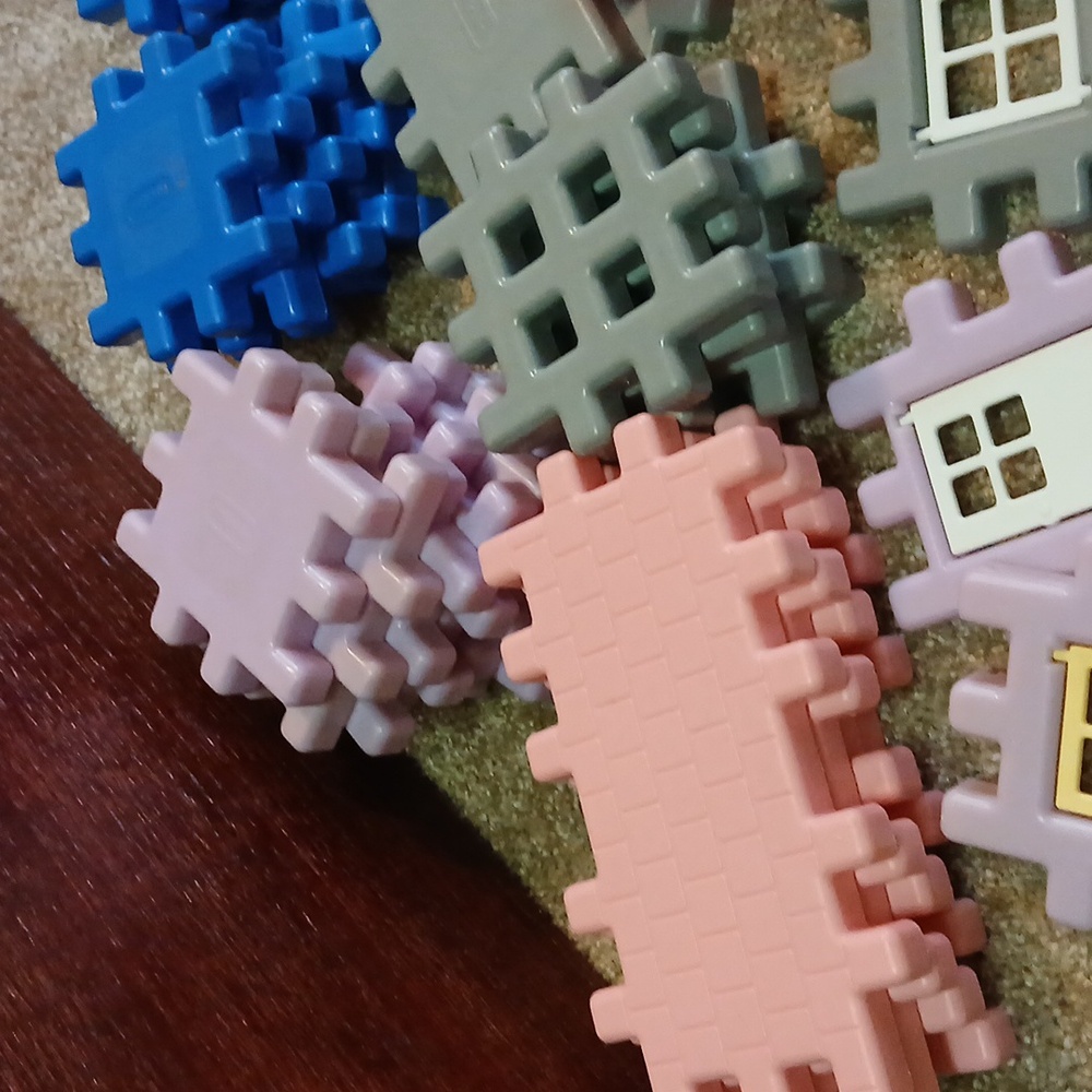 Vibrant Building Blocks Set with Windows - Picture 2 of 6